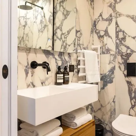 Chic With Ac 3br 6p Palais Garnier Апартаменты Париж