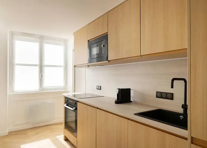 Lägenhet Chic With Ac 3br 6p Palais Garnier